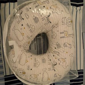 BRAND NEW Nursing Pillow
